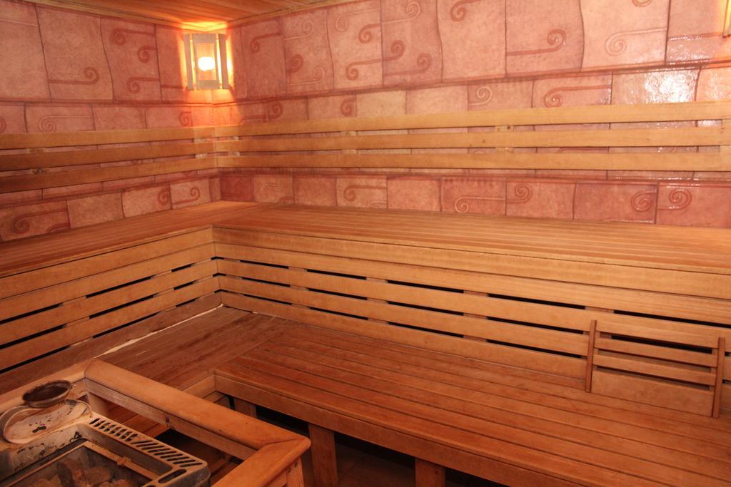 Kleopatra Vip Hotel Kamjanyi Potoki Kültér fotó